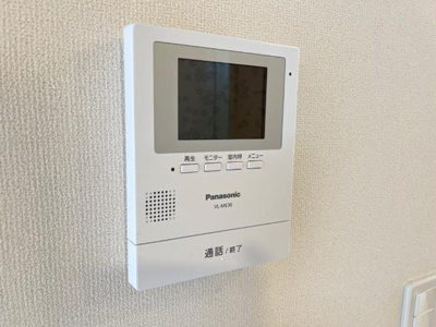 【内装】 | Ｃｈａｔ　ｎｏｉｒ　Ｍ．ｍ | カメラ付インターホン（イメージ）