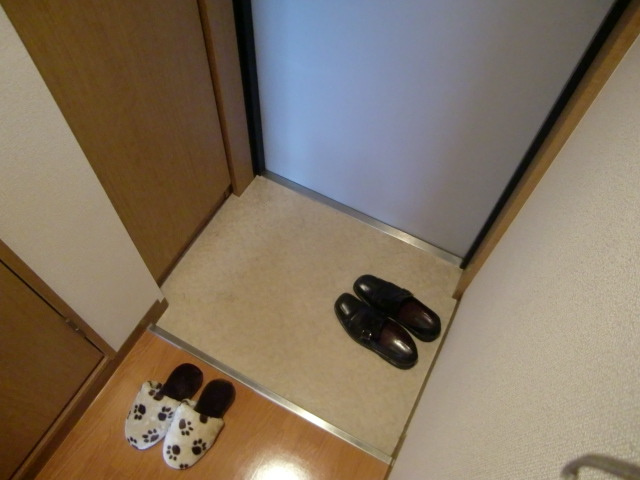メルヴェイユドミールの玄関|落ち着いた玄関です