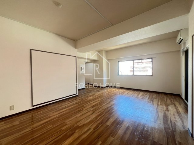 オーラムアルジャン阿波座の居間・リビング