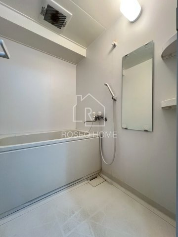 オーラムアルジャン阿波座の浴室