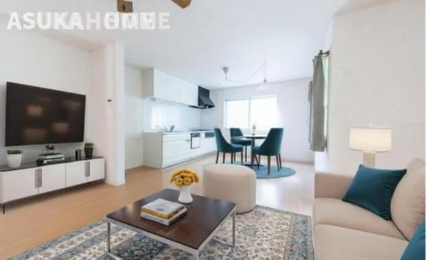 横浜市磯子区峰町 戸建ての居間・リビング