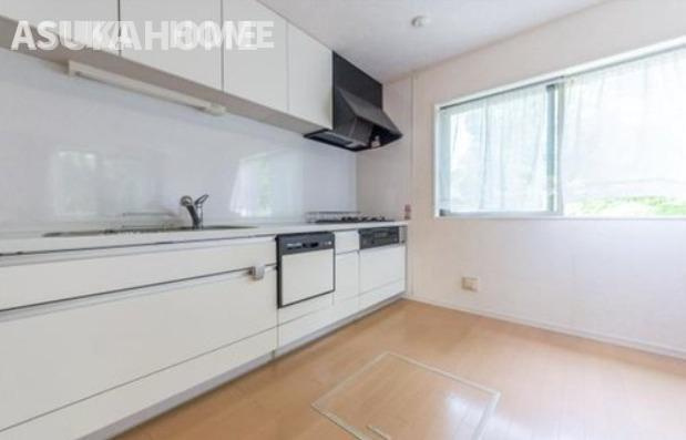 横浜市磯子区峰町 戸建てのキッチン