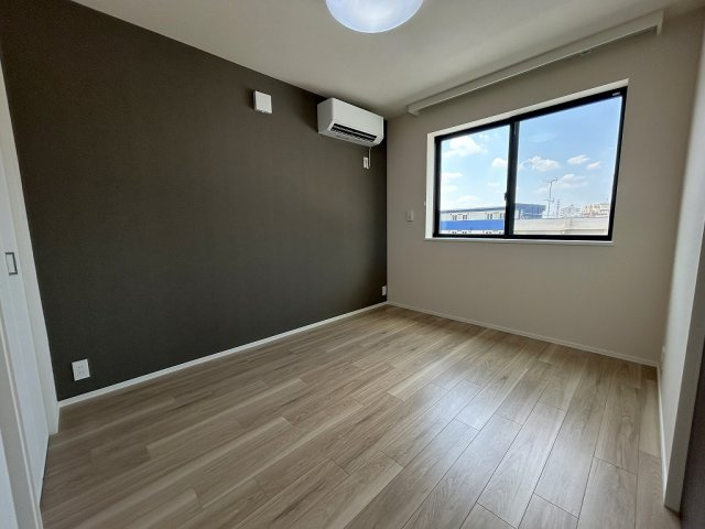 クラリスの寝室
