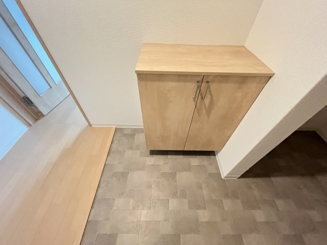 F＋style狭山・池尻中2号館の玄関