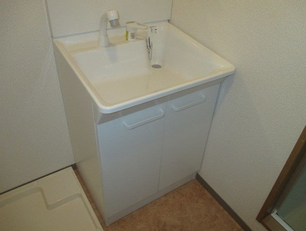 サンプレミール浦和の独立洗面台