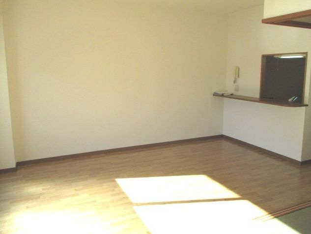 サンプレミール浦和の居間・リビング