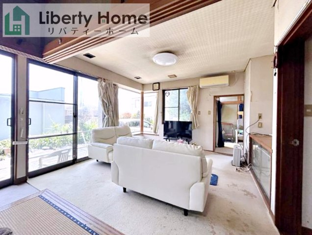 日立市滑川本町1丁目　中古戸建の居間・リビング