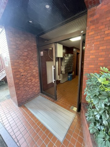 幡ヶ谷ダイヤモンドマンションのエントランス