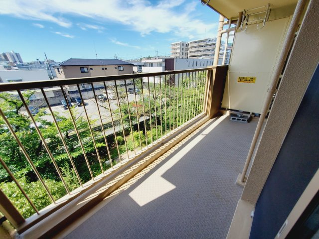 東仁川団地のバルコニー