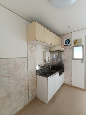 千葉市花見川区浪花町のアパートのキッチン