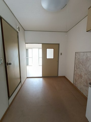 千葉市花見川区浪花町のアパートの寝室