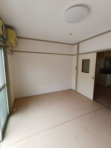 千葉市花見川区浪花町のアパートの寝室