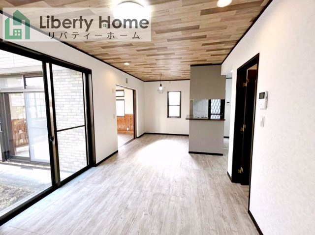 城里町石塚　中古戸建の居間・リビング