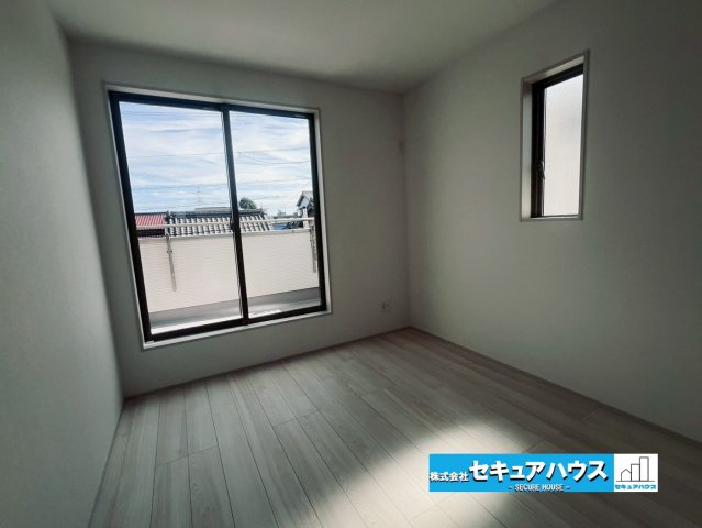 【今すぐご案内可能】知多郡東浦町大字緒川 全5棟 4号棟（月々70,000円台～）の洋室|事前予約にて現地ご見学いただけます！お気軽にお問い合わせください♪
■株式会社　セキュアハウス■
住宅ローンに強く、知識、経験豊富なスタッフ在籍
お客様に寄り添い、ご成約後もサポート致します