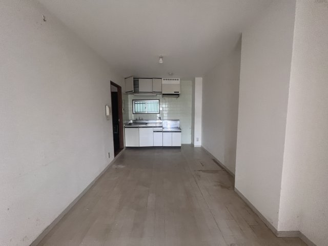 グランディア　ミ・アモーレ鈴蘭台の居間・リビング