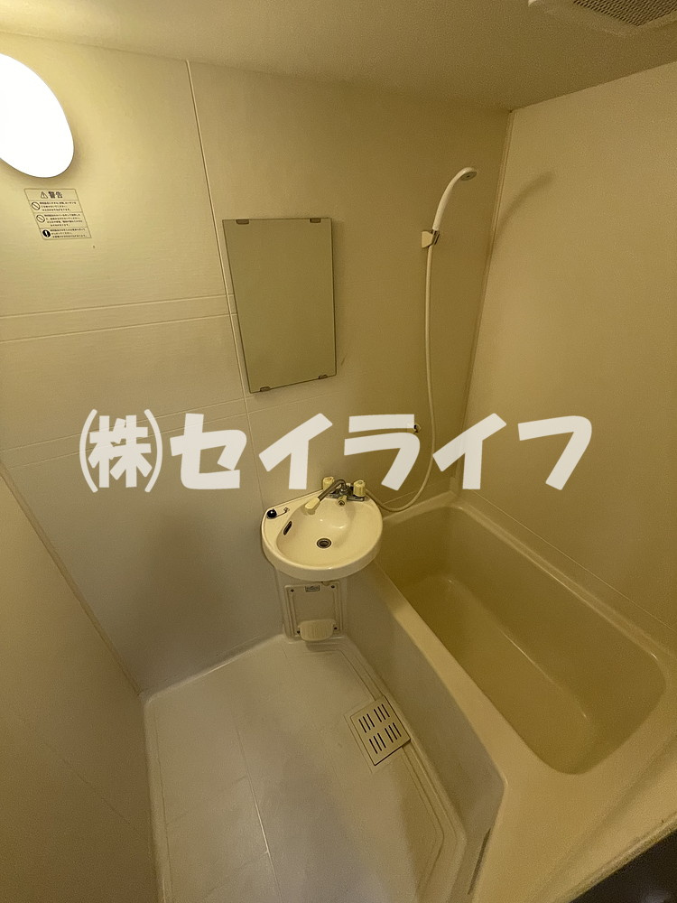 グランドオーク高井田の浴室