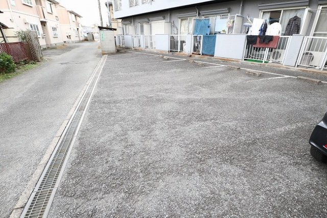 スターシャトーの駐車場