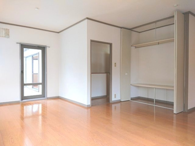 【洋室】 | 西千葉戸建貸家 | 2階洋室12.1帖　