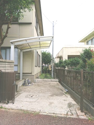 【駐車場】 | 西千葉戸建貸家 | 駐車場付きです。（車種・サイズ要確認）