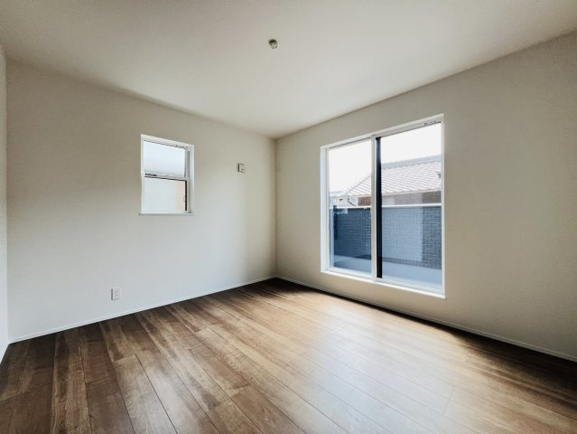 東海市中央町6丁目57『仲介手数料無料』新築戸建ての洋室