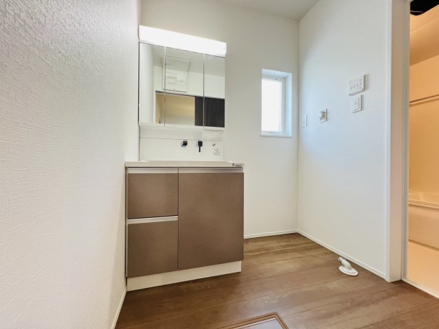 東海市中央町6丁目57『仲介手数料無料』新築戸建ての独立洗面台