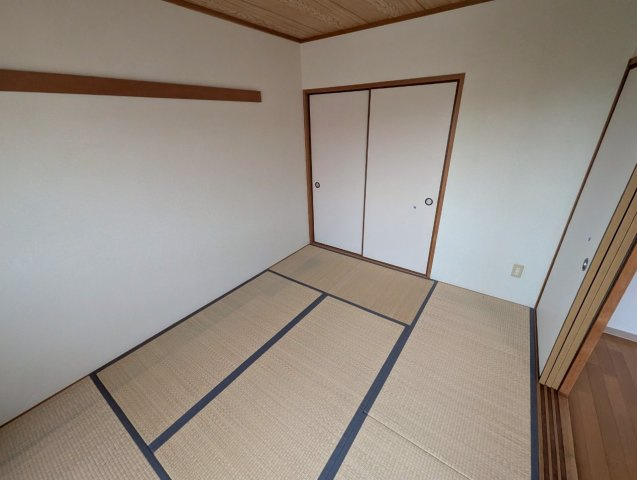 サンバレイ緑地A棟の和室