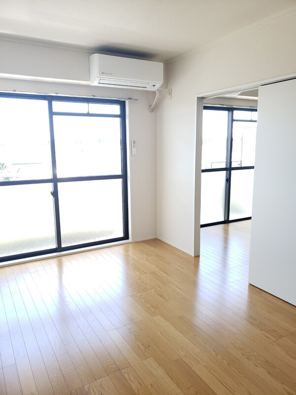 グランドハイツ武蔵野の洋室