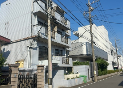 【外観】 | メゾン・ド・ラポール | マンションの外観は非常に重要なポイントです！外観の善し悪しは資産価値に大きな影響を与えます。外観のいいマンションを購入することで、高値で売却がしやすく、買い手が見つかりやすいというメリットがあります。