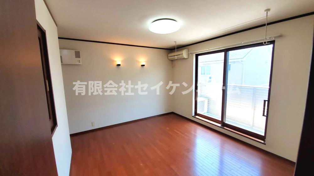 深谷市宿根　中古戸建　トヨタホ－ム様施工の洋室