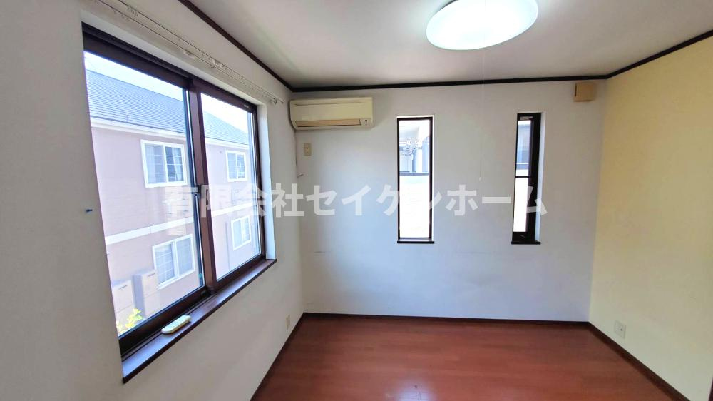 深谷市宿根　中古戸建　トヨタホ－ム様施工の洋室