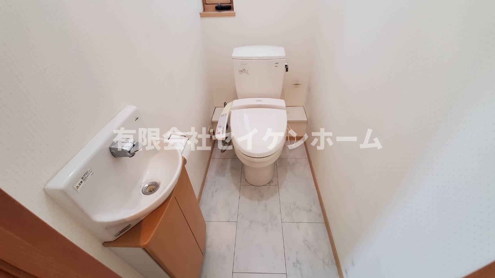 深谷市宿根　中古戸建　トヨタホ－ム様施工のトイレ