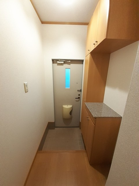 リバーサイドA館の玄関