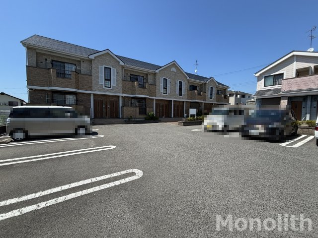 リバーサイドA館の駐車場