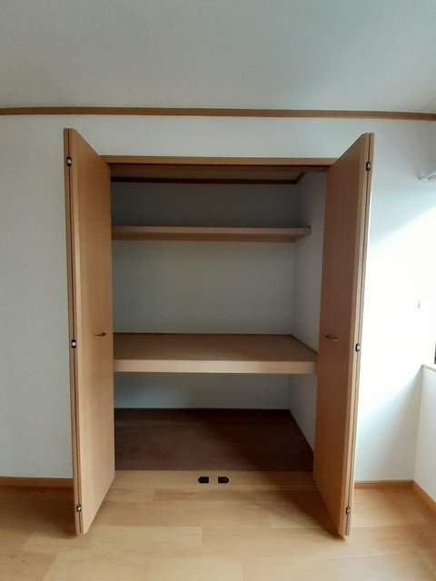 リバーサイドA館の収納