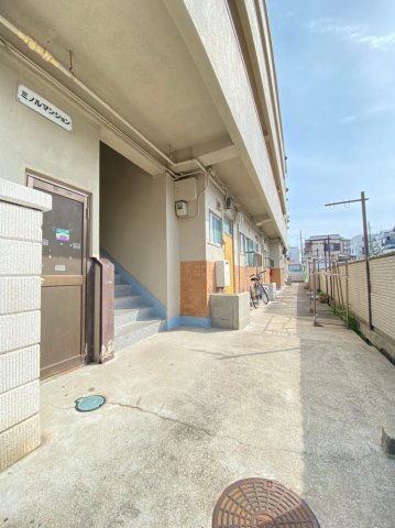 ミノルマンションのエントランス