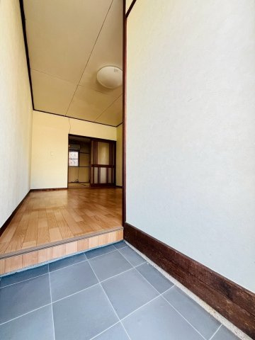 ミノルマンションの玄関