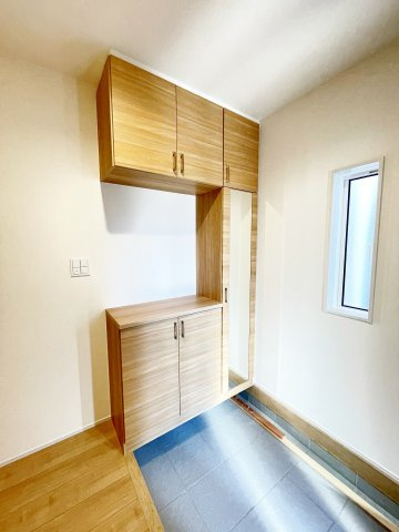 新築戸建・建売　桐生市広沢町1丁目　BLOOMING GRADEN　全1棟の玄関