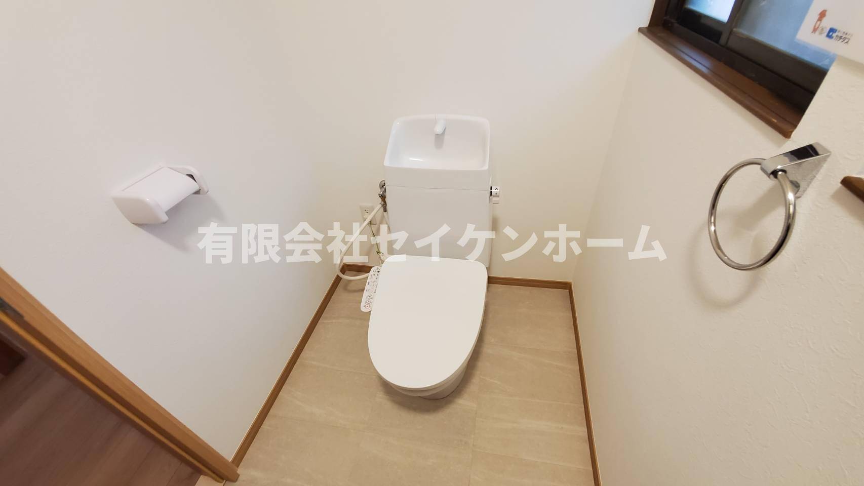 深谷市中瀬　中古戸建のトイレ