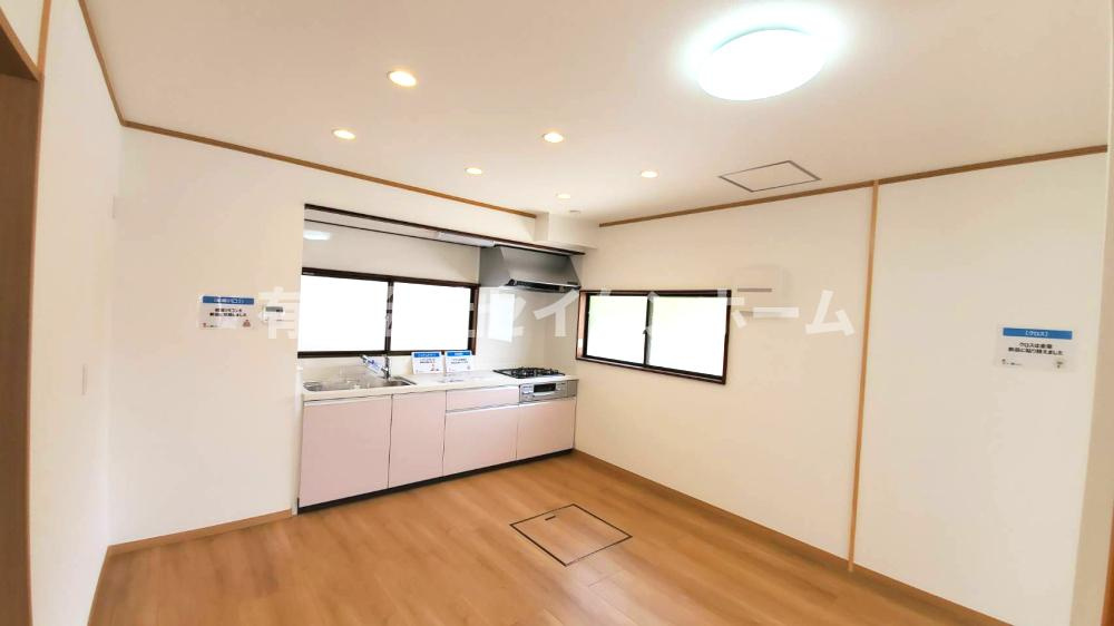 深谷市中瀬　中古戸建のキッチン