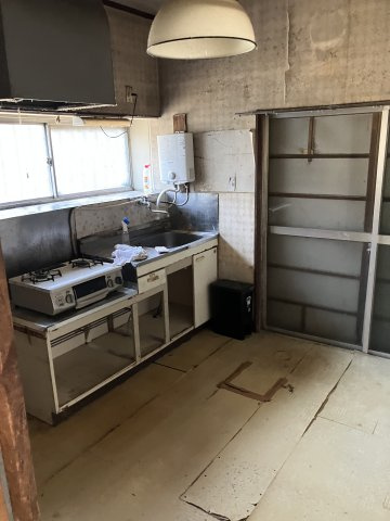 八千代市高津戸建のキッチン