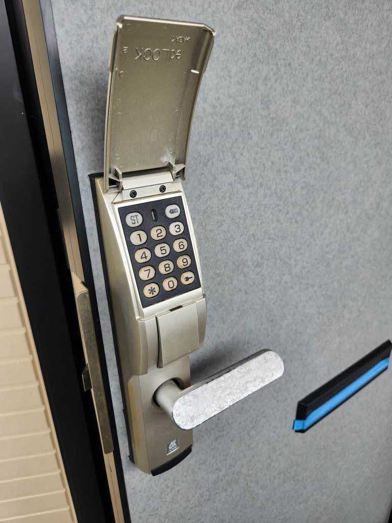 カーサ栄照のエントランス