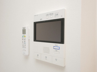 【セキュリティ】 | S-RESIDENCE堺筋本町Uno | モニター付きインターホンです