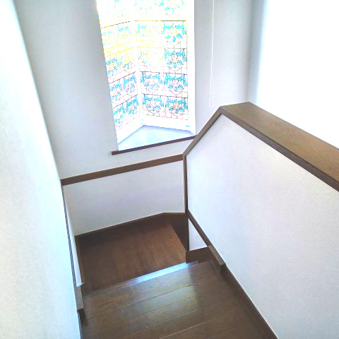 比企郡小川町東小川6丁目　中古戸建の内装|階段