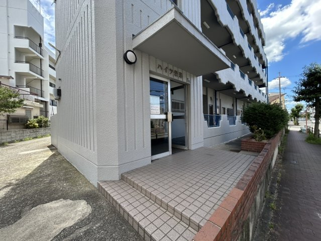 ハイツ栄光のエントランス
