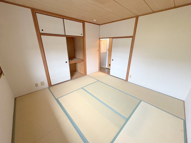 東生駒さつき台ローレルコートの和室