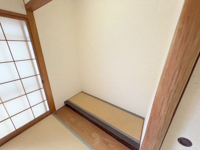 東生駒さつき台ローレルコートの和室