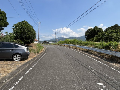 【前面道路含む現地写真】 | 桜川市磯部2DK中古平屋