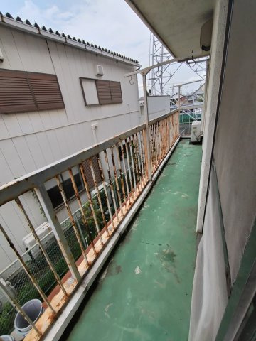 城東１丁目　住居付き店舗のバルコニー