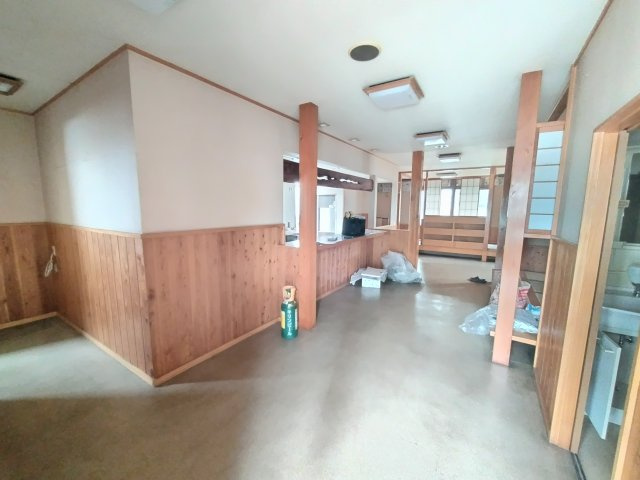 城東１丁目　住居付き店舗の内装|１階店内