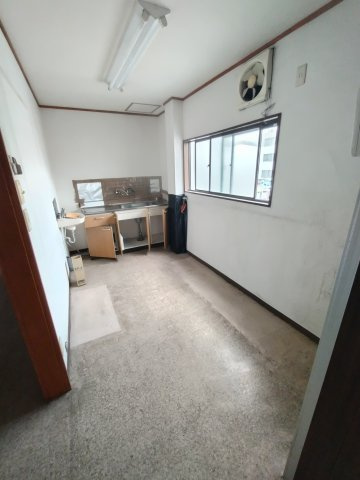 城東１丁目　住居付き店舗の内装|２階店内